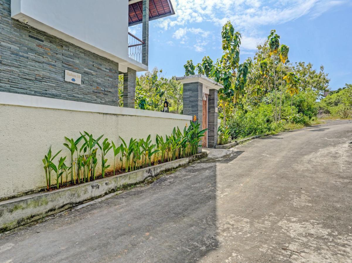 Oyo 91123 Madhava 108 Otel Ungasan Dış mekan fotoğraf