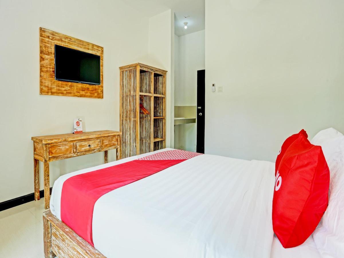 Oyo 91123 Madhava 108 Otel Ungasan Dış mekan fotoğraf